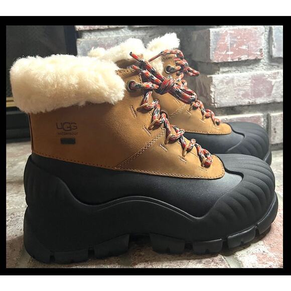 UGG Adiroam Waterproof Chestnut Leather Wool-Blend Lining Hiking Boot Size 9 - Picture 4 of 7